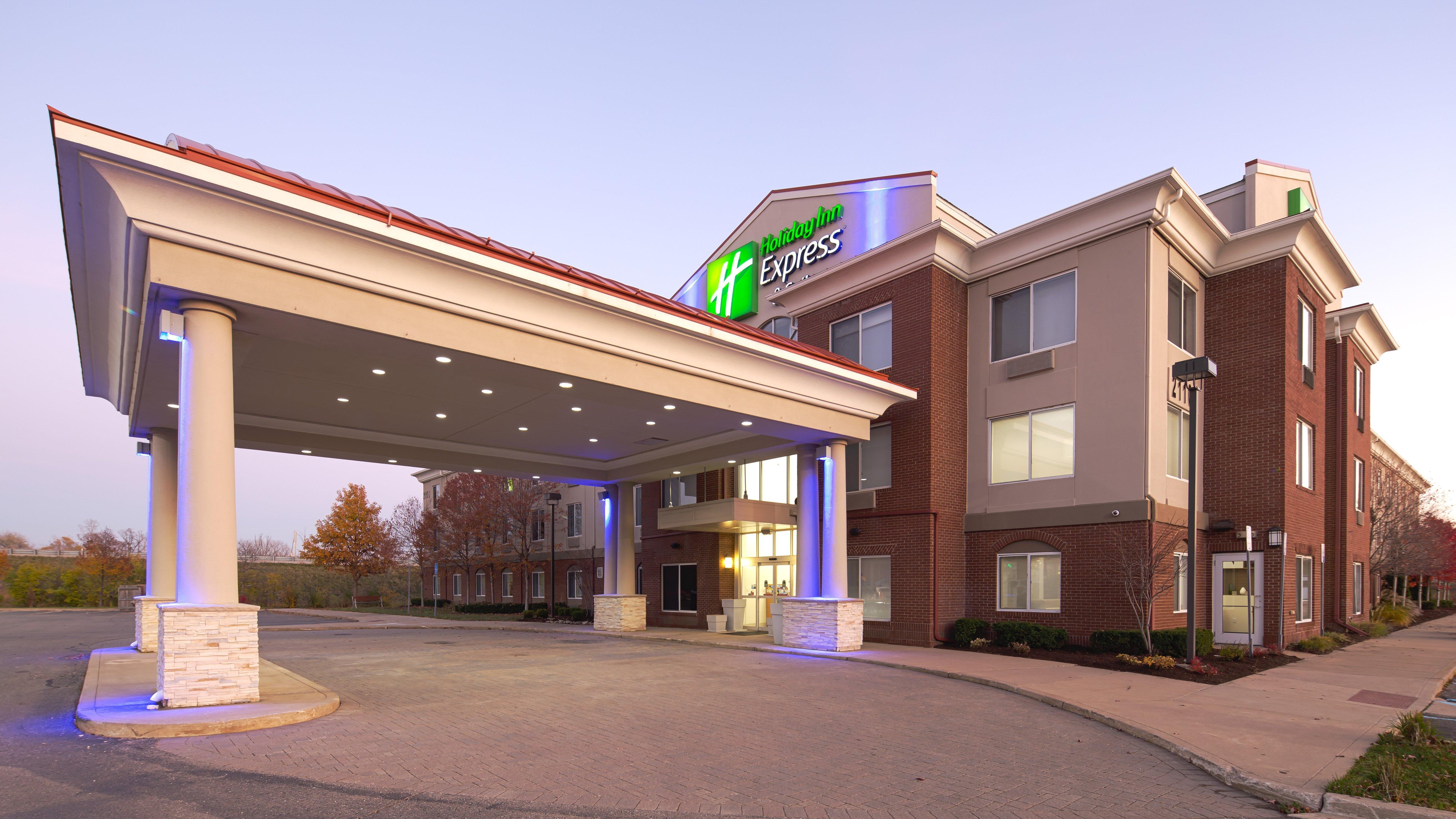 Holiday Inn Express Hotel & Suites Detroit - Farmington Hills, An Ihg Hotel Northville Exterior photo